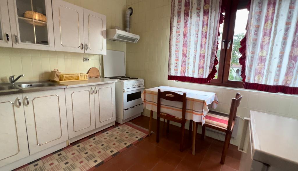 Image of House - 10 Bedrooms - 8 Bathrooms for Sale in Herceg-Novi-Bijela-Montenegro, Image 8